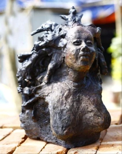 Freedom, bronze sculpture by Imrooz Shimu, 2026